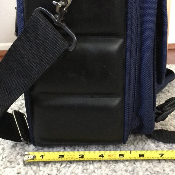 Perry Ellis Computer/ Work bag - Picture 10 of 13